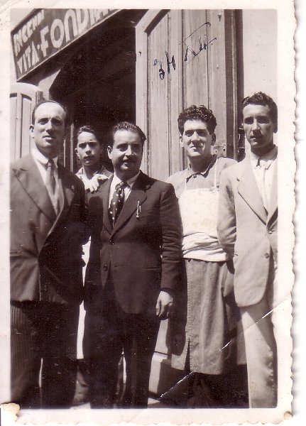 Gerardo Cammino e la sua pasticceria a Via Mancini, anni 30 _4.jpg